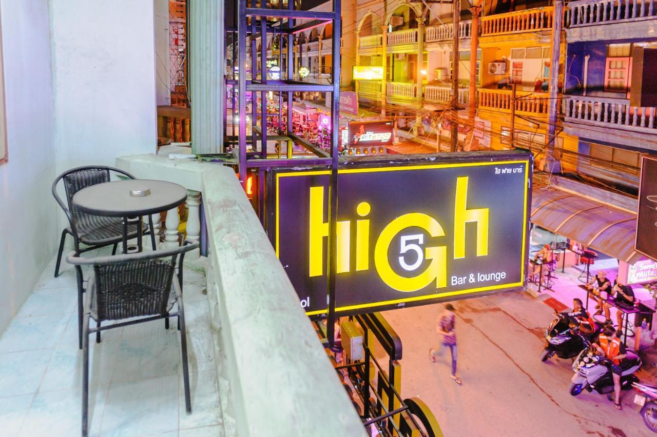 High5 Guesthouse Pattaya Eksteriør billede