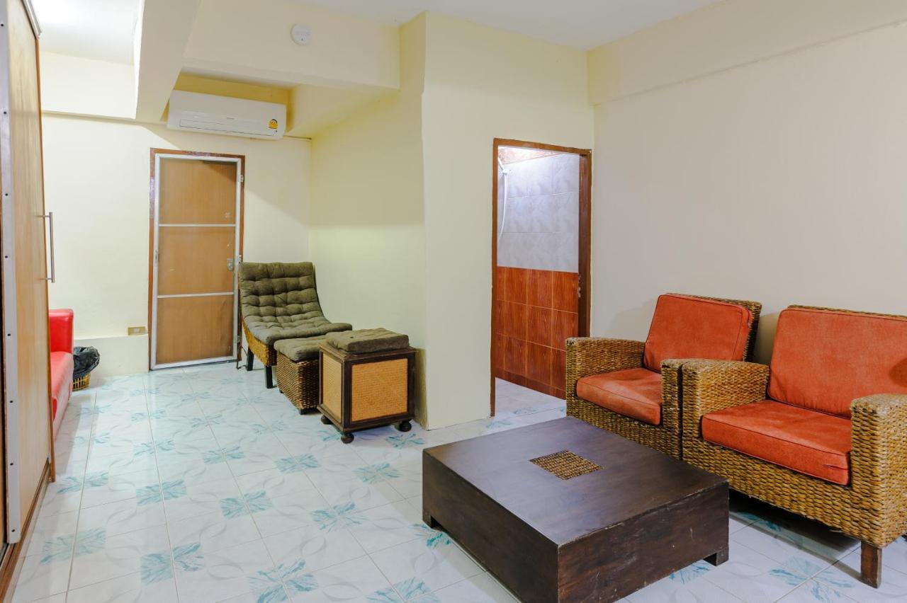 High5 Guesthouse Pattaya Eksteriør billede