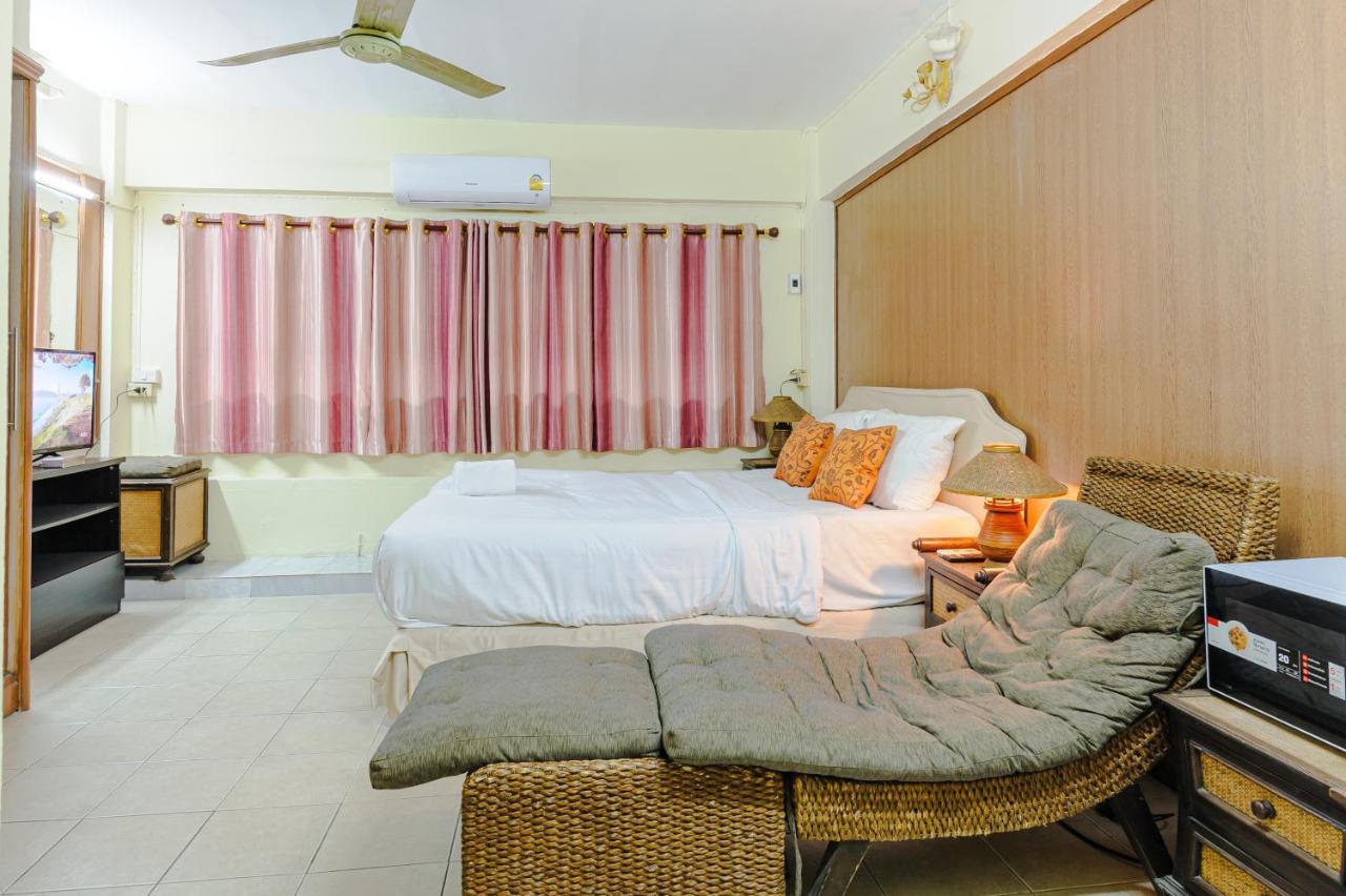 High5 Guesthouse Pattaya Eksteriør billede