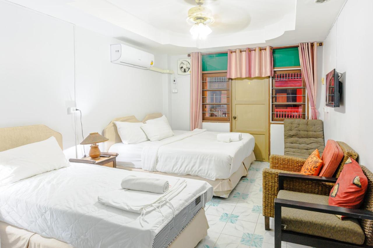 High5 Guesthouse Pattaya Eksteriør billede