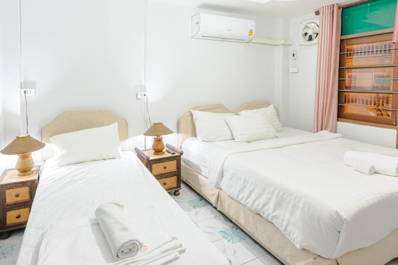 High5 Guesthouse Pattaya Eksteriør billede