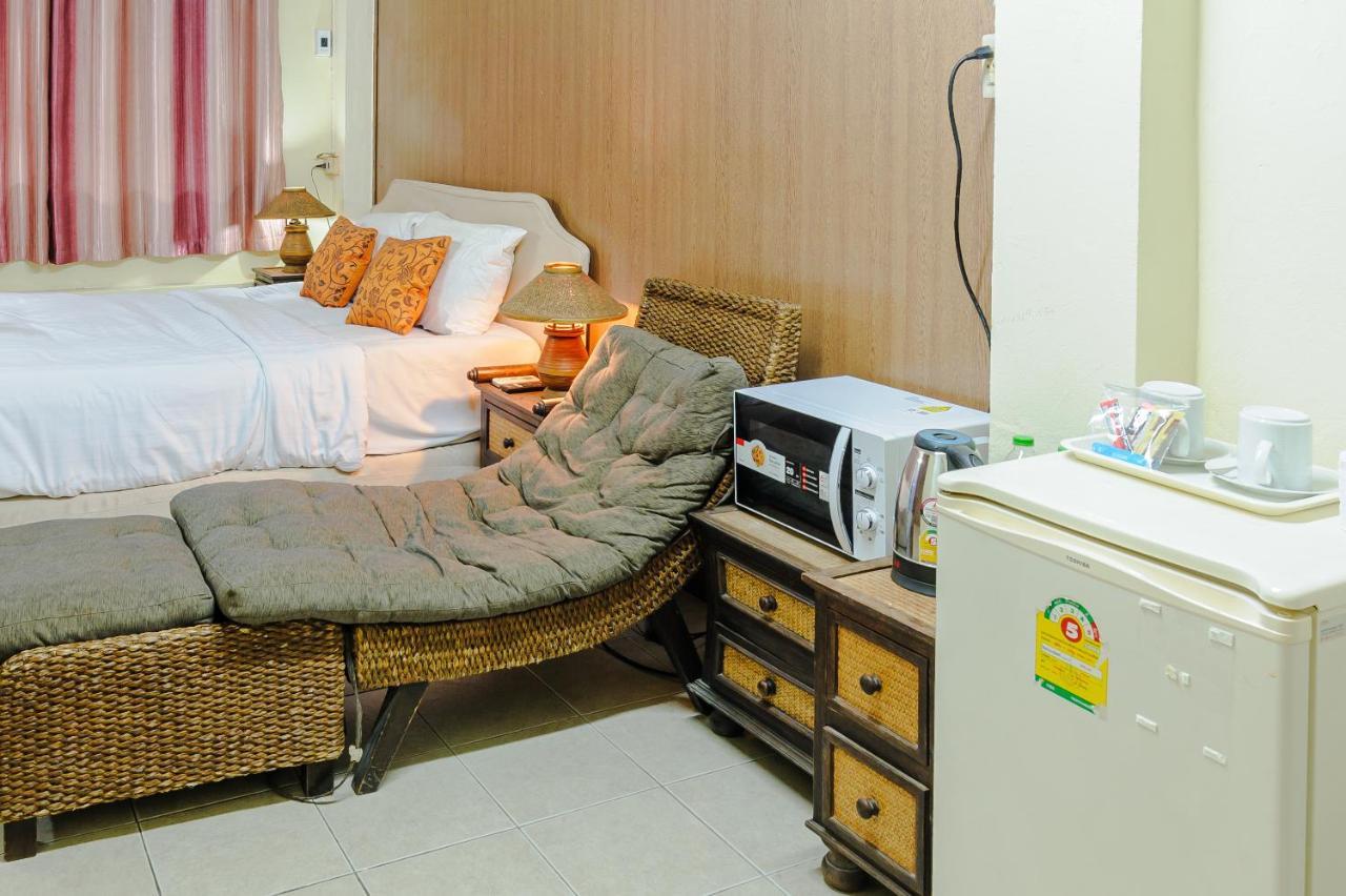 High5 Guesthouse Pattaya Eksteriør billede