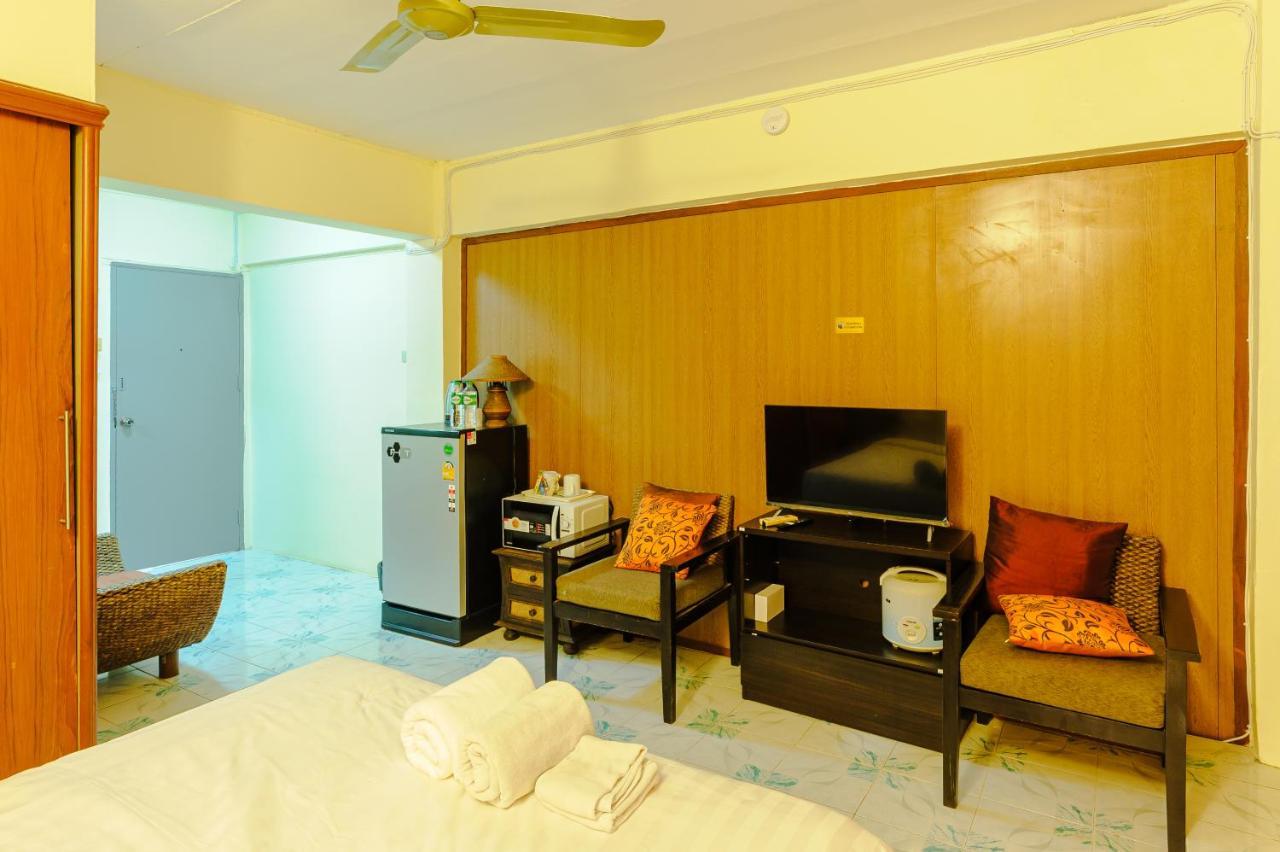 High5 Guesthouse Pattaya Eksteriør billede