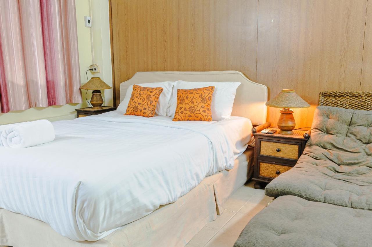 High5 Guesthouse Pattaya Eksteriør billede