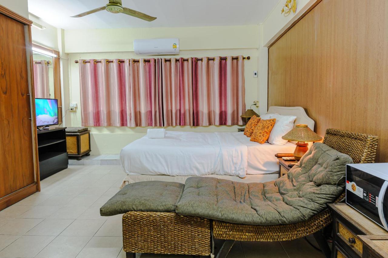 High5 Guesthouse Pattaya Eksteriør billede