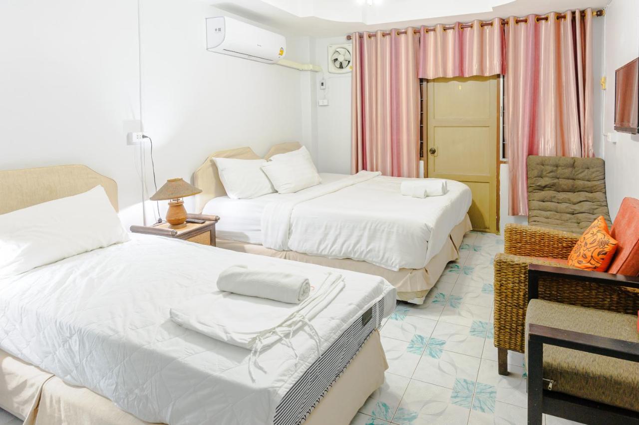 High5 Guesthouse Pattaya Eksteriør billede