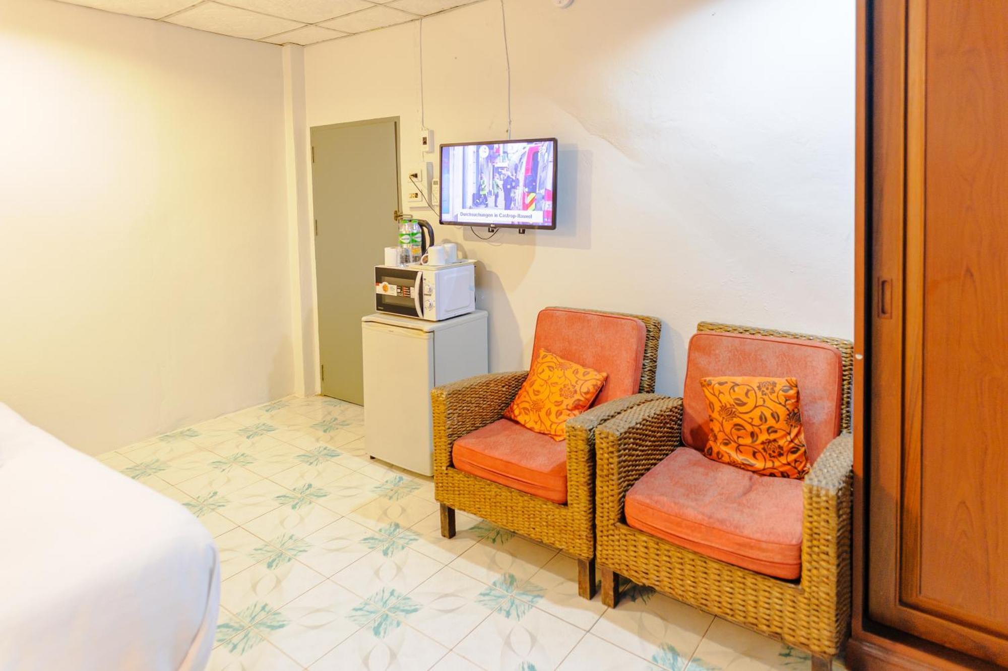 High5 Guesthouse Pattaya Eksteriør billede