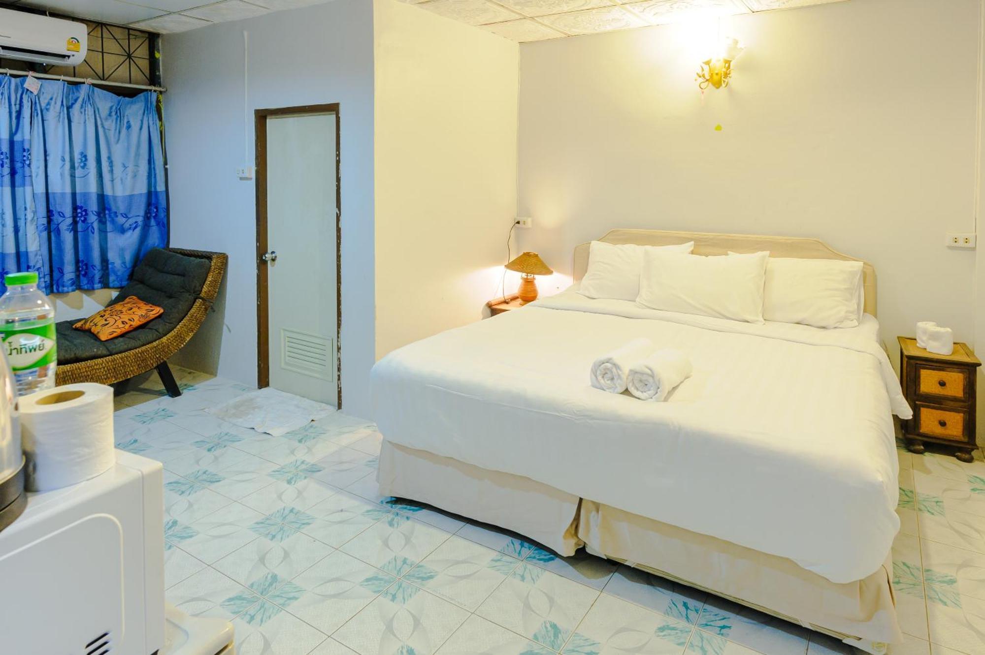 High5 Guesthouse Pattaya Eksteriør billede