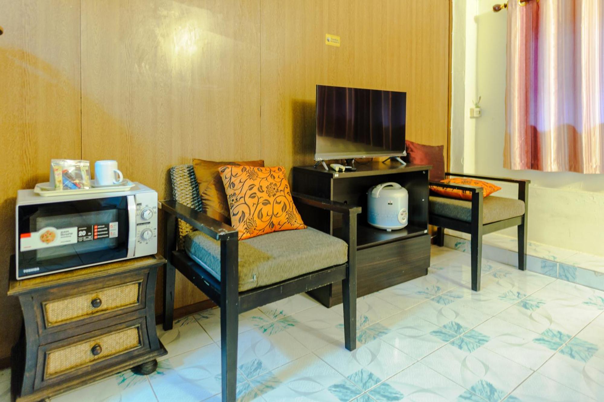 High5 Guesthouse Pattaya Eksteriør billede