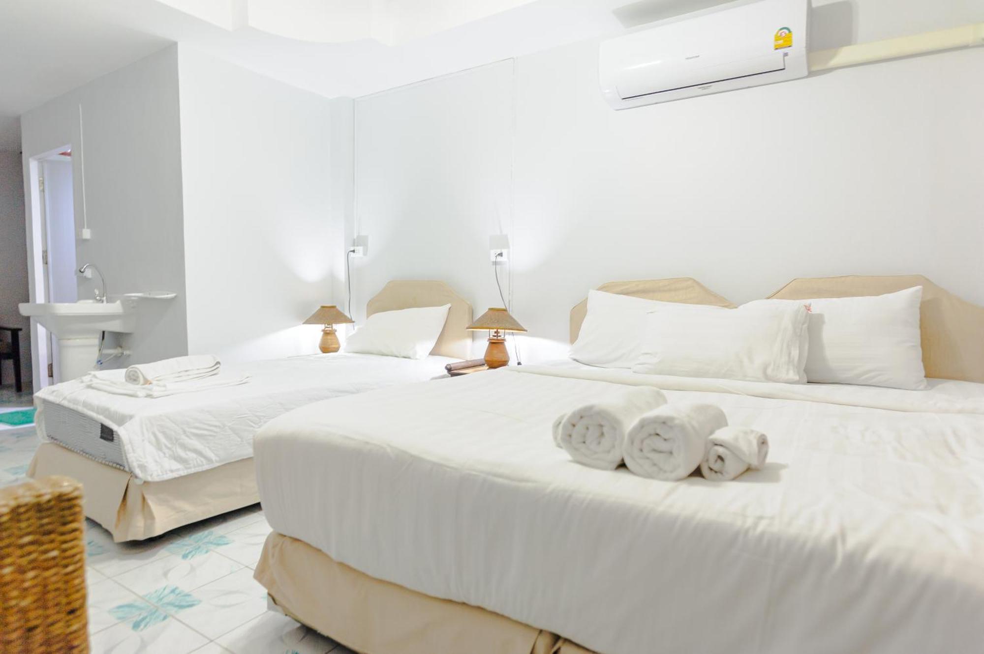 High5 Guesthouse Pattaya Eksteriør billede
