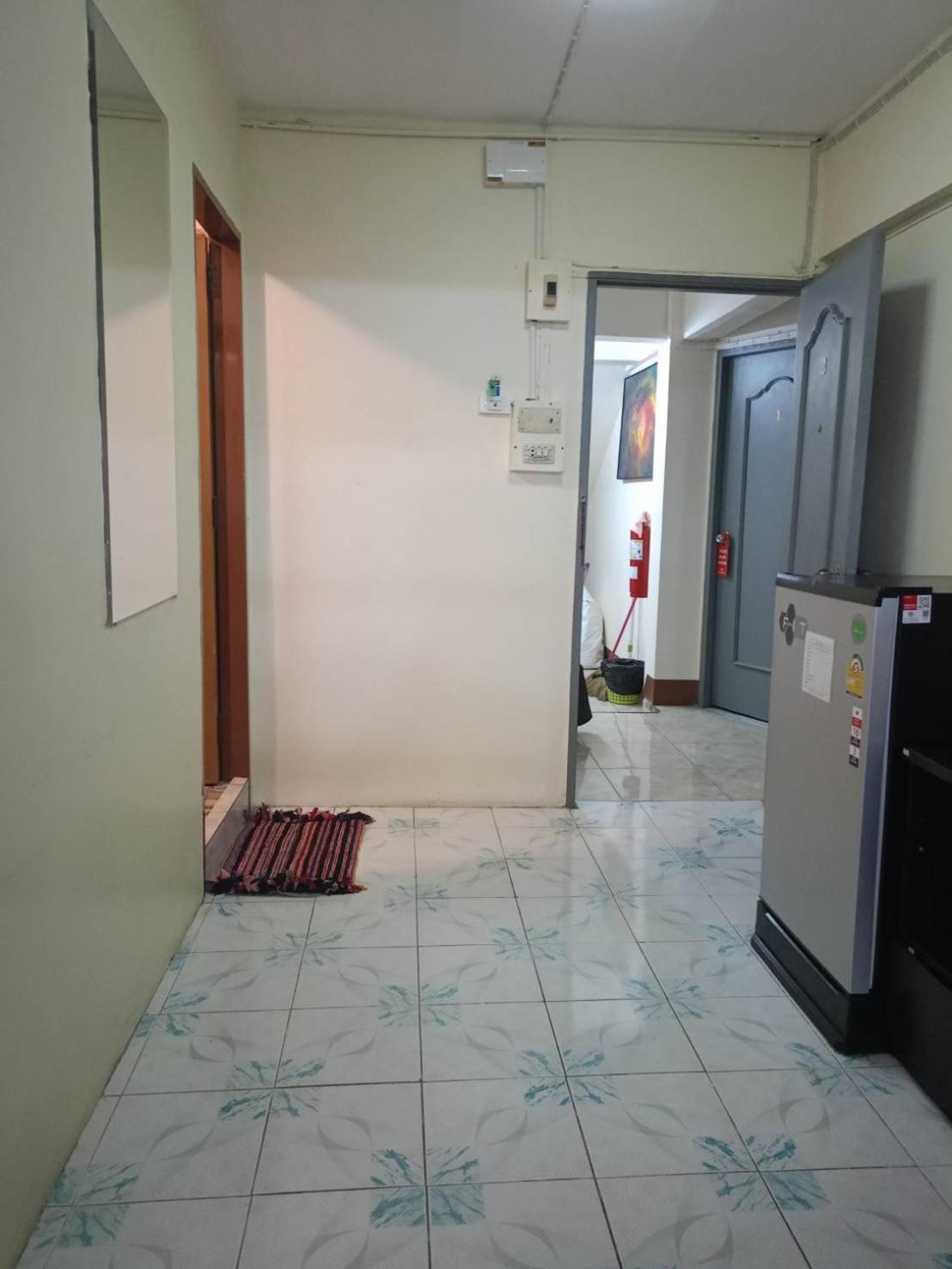 High5 Guesthouse Pattaya Eksteriør billede